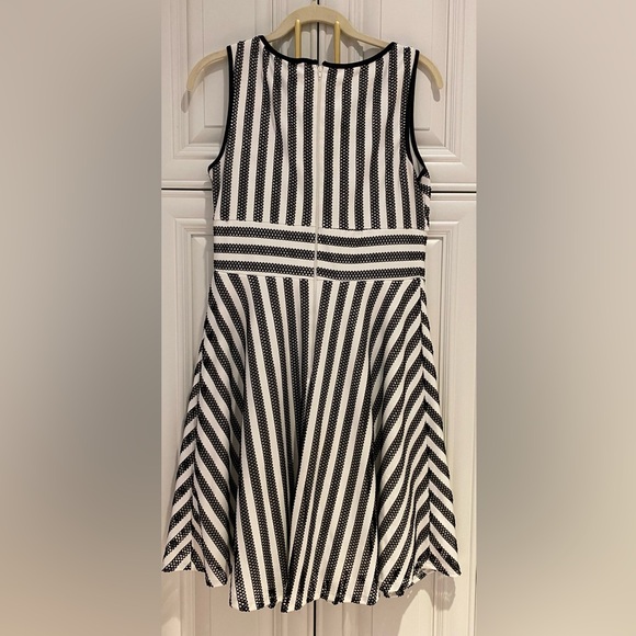 Gabby Skye Dress - Picture 2 of 2